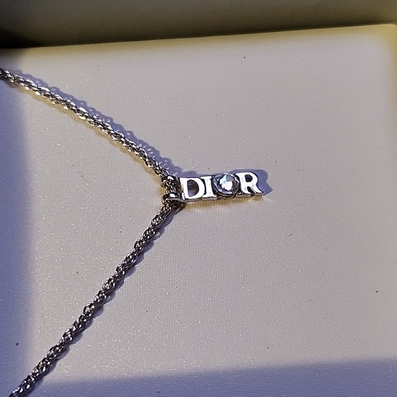 Dior 📦  Necklace Authentic 💯 - Picture 4 of 7